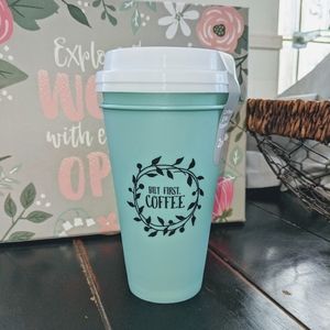 Set of 2 To Go Coffee Cups 💕